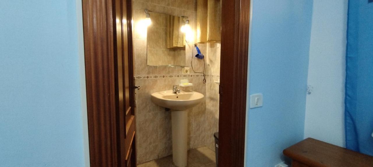 Los Cristianos Centro, Room With A Private Bathroom In Shared Apartment أرونا المظهر الخارجي الصورة